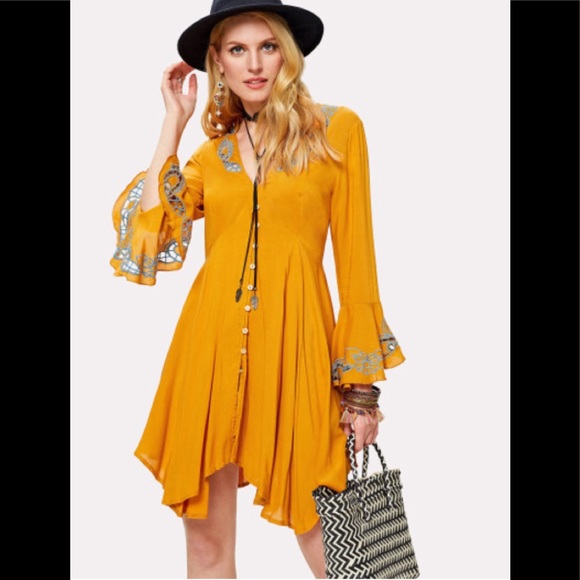 Dresses & Skirts - New Plunge V Neck Dress